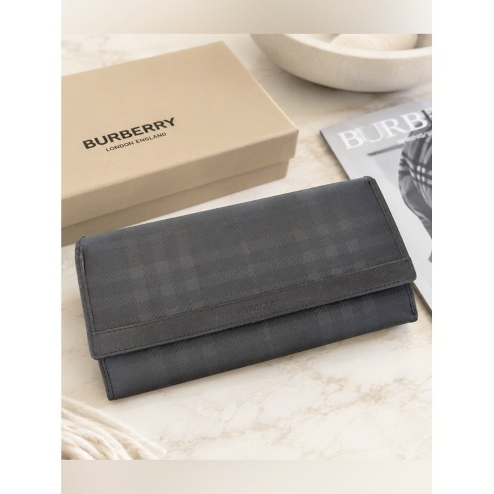 Burberry Charcoal Check Continental Wallet Leather Trim Snap Closure Black OS